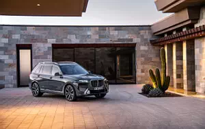 Cars wallpapers BMW X7 xDrive40i - 2022