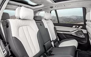 Cars wallpapers BMW X7 xDrive40i - 2022