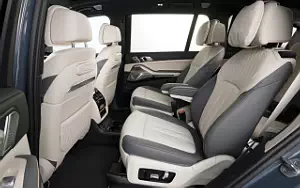 Cars wallpapers BMW X7 xDrive40i - 2022