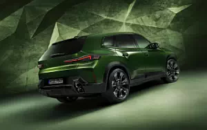 Cars wallpapers BMW XM Individual (Anglesey Green metallic) - 2023