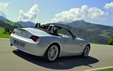 Cars wallpapers BMW Z4 - 2005