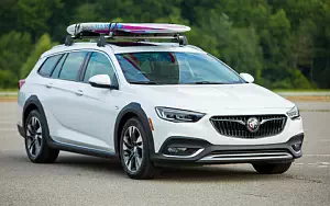 Cars wallpapers Buick Regal TourX - 2017