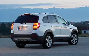 Cars wallpapers Chevrolet Captiva - 2013