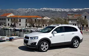 Cars wallpapers Chevrolet Captiva - 2013