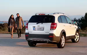 Cars wallpapers Chevrolet Captiva - 2013