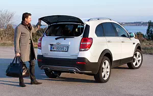 Cars wallpapers Chevrolet Captiva - 2013