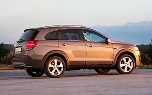 Cars wallpapers Chevrolet Captiva - 2013