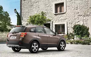 Cars wallpapers Chevrolet Captiva - 2013