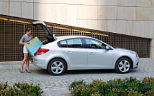 Cars wallpapers Chevrolet Cruze Hatchback - 2011