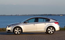 Cars wallpapers Chevrolet Cruze Hatchback - 2011