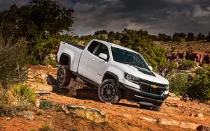 Cars wallpapers Chevrolet Colorado ZR2 Extended Cab Duramax Diesel - 2017