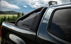 Cars wallpapers Chevrolet Colorado ZR2 Midnight Crew Cab - 2018