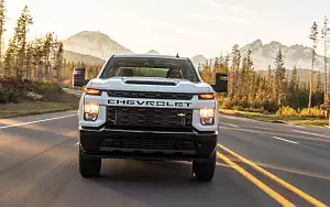 Cars wallpapers Chevrolet Silverado 2500 HD Custom Crew Cab - 2019