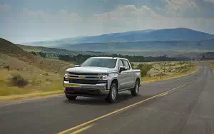 Cars wallpapers Chevrolet Silverado LT Crew Cab - 2018