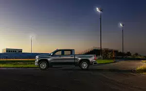 Cars wallpapers Chevrolet Silverado LT Crew Cab - 2018