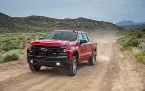 Cars wallpapers Chevrolet Silverado LT Z71 Trailboss Crew Cab - 2018