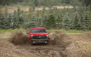 Cars wallpapers Chevrolet Silverado LT Z71 Trailboss Crew Cab - 2018