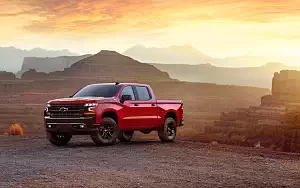 Cars wallpapers Chevrolet Silverado LT Z71 Trailboss Crew Cab - 2018