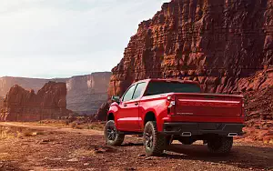 Cars wallpapers Chevrolet Silverado LT Z71 Trailboss Crew Cab - 2018