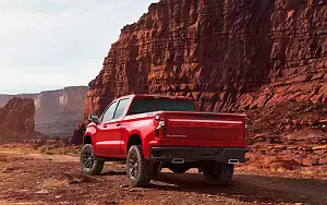 Cars wallpapers Chevrolet Silverado LT Z71 Trailboss Crew Cab - 2018