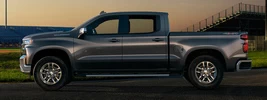 Chevrolet Silverado LT Crew Cab - 2018