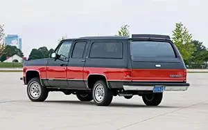 Cars wallpapers Chevrolet Suburban - 1990