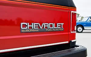 Cars wallpapers Chevrolet Suburban - 1990