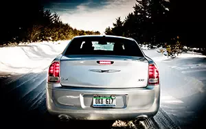 Cars wallpapers Chrysler 300 Glacier - 2013