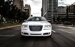 Cars wallpapers Chrysler 300 Motown - 2013