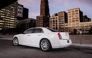 Cars wallpapers Chrysler 300 Motown - 2013