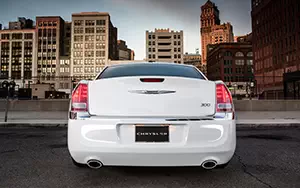 Cars wallpapers Chrysler 300 Motown - 2013