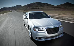 Cars wallpapers Chrysler 300 SRT8 - 2013