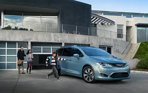 Cars wallpapers Chrysler Pacifica Hybrid - 2016