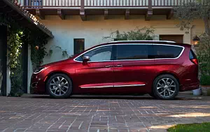 Cars wallpapers Chrysler Pacifica Limited - 2016