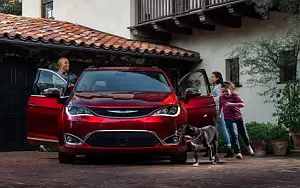 Cars wallpapers Chrysler Pacifica Limited - 2016