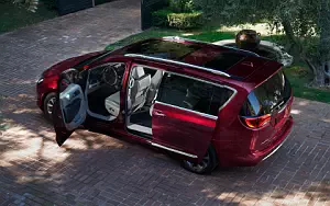 Cars wallpapers Chrysler Pacifica Limited - 2016