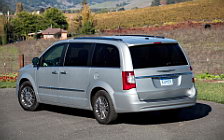 Cars wallpapers Chrysler Town & Country - 2011