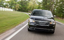 Cars wallpapers Chrysler Town & Country - 2011