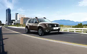 Cars wallpapers Dacia Duster Black Touch Black Shadow - 2016