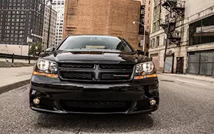 Cars wallpapers Dodge Avenger Blacktop Edition - 2013