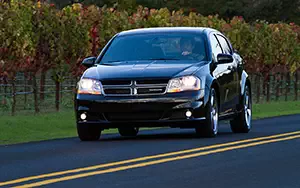Cars wallpapers Dodge Avenger - 2013