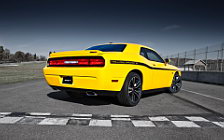 Cars wallpapers Dodge Challenger SRT8 392 Yellow Jacket - 2012