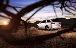 Cars wallpapers Dodge Durango R/T - 2012