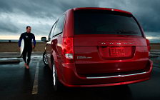 Cars wallpapers Dodge Grand Caravan - 2011