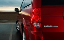 Cars wallpapers Dodge Grand Caravan - 2011