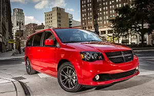 Cars wallpapers Dodge Grand Caravan Blacktop Edition - 2013