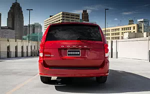 Cars wallpapers Dodge Grand Caravan Blacktop Edition - 2013