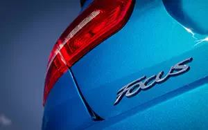 Cars wallpapers Ford Focus SE Sedan US-spec - 2014
