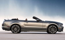 Cars wallpapers Ford Mustang GT Convertible - 2013