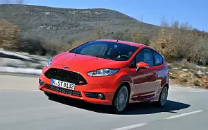 Cars wallpapers Ford Fiesta ST 3door - 2013